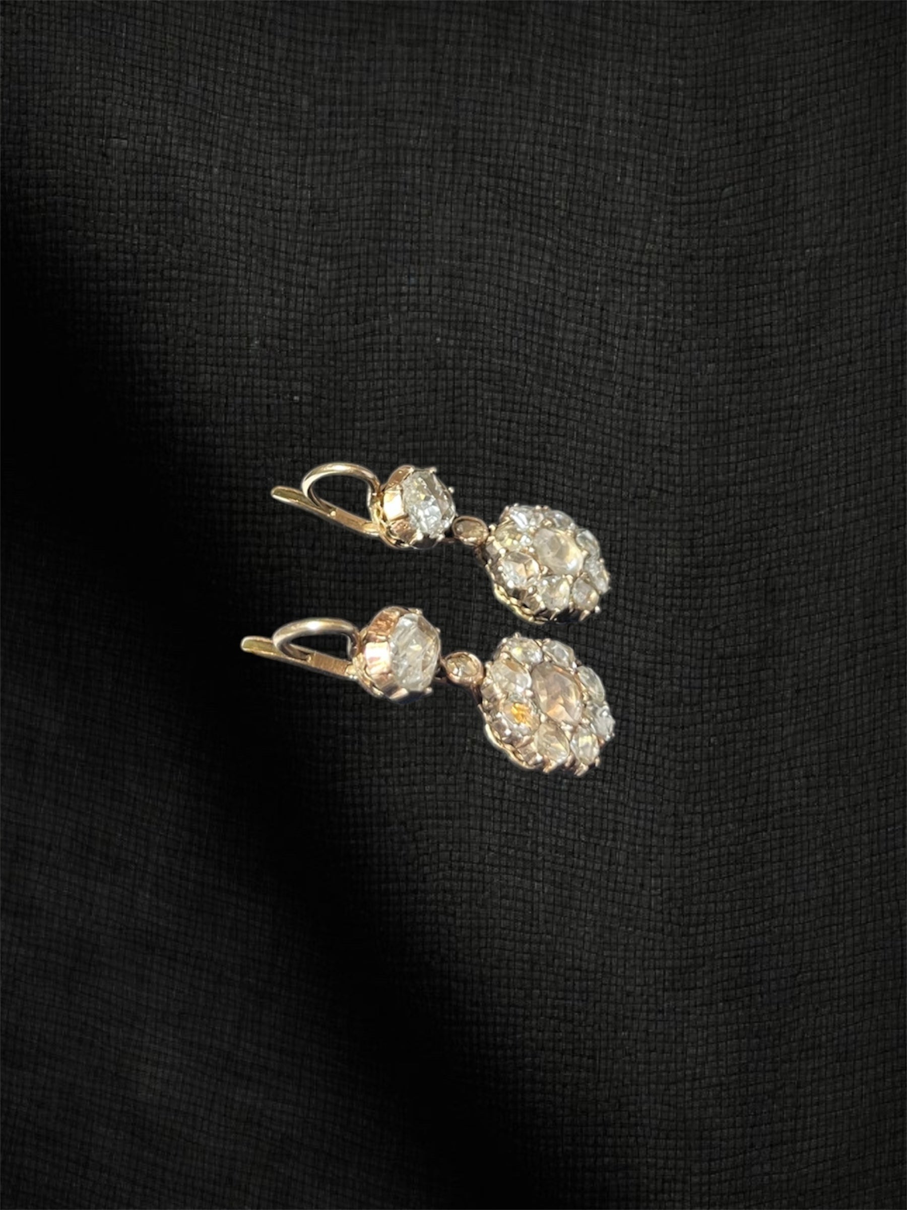 Orecchini con diamanti “Tocco di Luce”